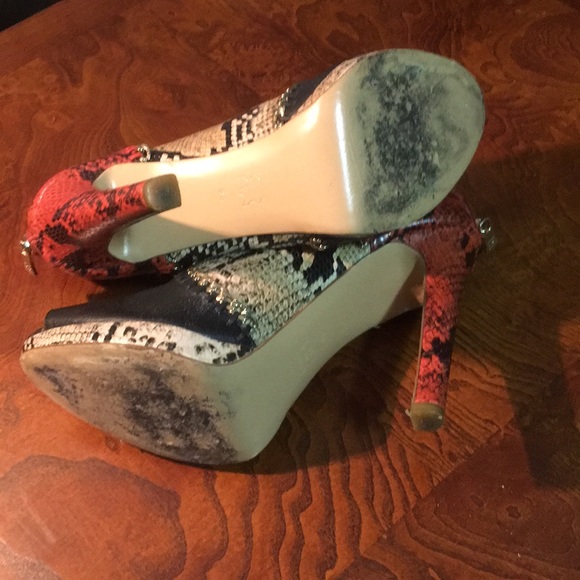 BCBG “Britt” Chain Python Colorblock Bootie - Picture 6 of 8